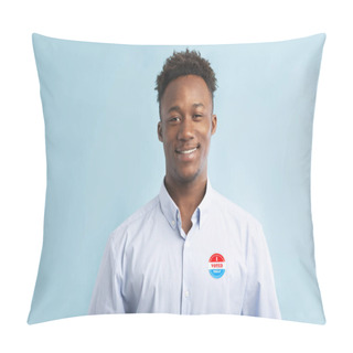 Personality  Happy African Patriotic Citizen Pinned Vote Button On T-shirt Pillow Covers