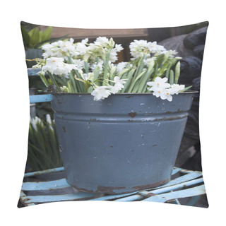 Personality  Spring Planting Daffodils Pillow Covers
