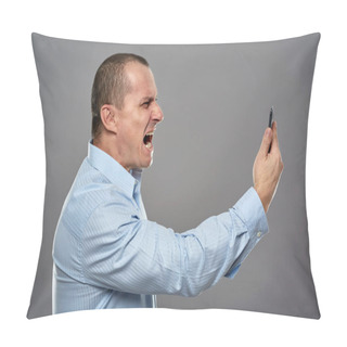 Personality  Man Yelling At His Cellphone Pillow Covers