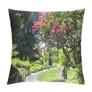 Personality  Blooming Tree Along Curved Path Pillow Covers