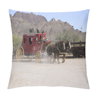 Personality  Stagecoach In Tucson Pillow Covers