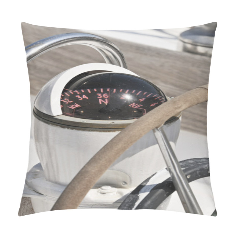 Personality  Compass On A Boat Pillow Covers