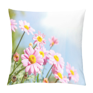 Personality  Pink Daisy Pillow Covers