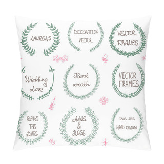 Personality  Round Hand Drawn Wreaths Pillow Covers