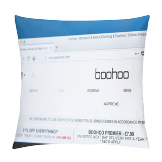 Personality  Boohoo Clothing Website Pillow Covers