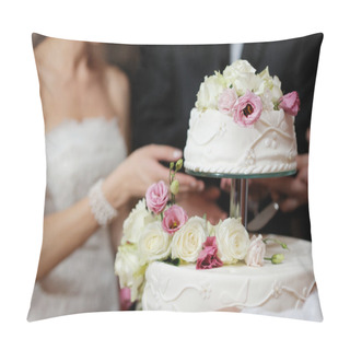 Personality  Bride And Groom Cutting Cake Pillow Covers