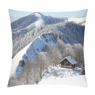 Personality  Secluded Mountain House Pillow Covers
