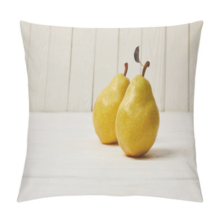 Personality  Raw Fresh Yellow Pears On Wooden Background Pillow Covers