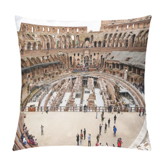 Personality  ROME, ITALY - APRIL 10, 2020: People Walking In Historical Colosseum  Pillow Covers