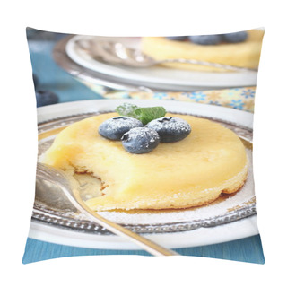Personality  Lemon Delicious Pudding Cake  Served With Berries Pillow Covers