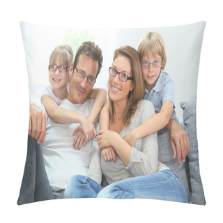 Personality  Family Of Four Wearing Eyeglasses Pillow Covers