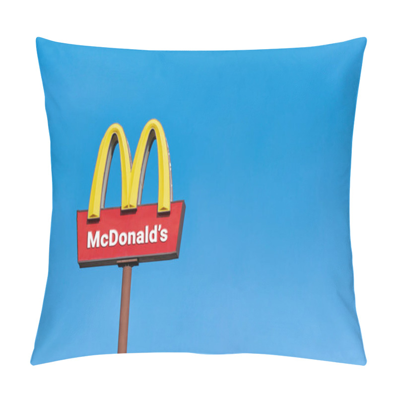 Personality  Moscow, 25.08.2019 - McDonalds Roadside Cafe Logo, Copy Space. McDonald Sign Board, Blue Sky Background. Drive Thru Fast Food Restaurant. Road Outdoor Advertising. Pillow Covers