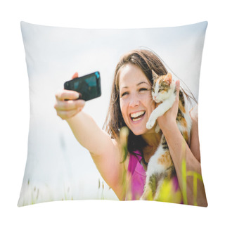 Personality  Selfie Woman And Cat Pillow Covers