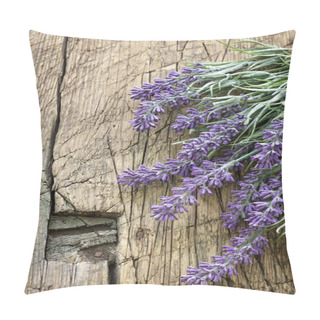 Personality Lavender Over Vintage Wood Pillow Covers