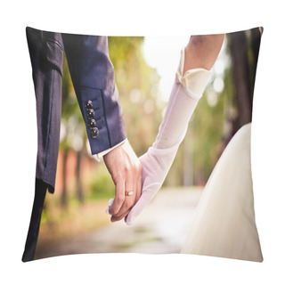 Personality  Bride And Groom Holding Hands Pillow Covers
