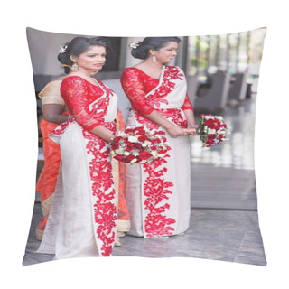 Personality  Sri Lankan Women Pillow Covers