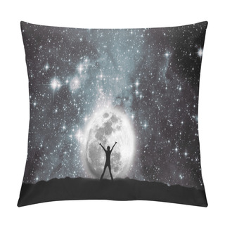 Personality  Moon With The Sign Of The Yin And Yang Pillow Covers