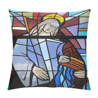 Personality  NEW ORLEANS, UNITED STATES - Aug 08, 2019: Stained Glass Image Of Jesus Turning Water Into Wine Taken At St. Clement Of Rome Chuch Pillow Covers