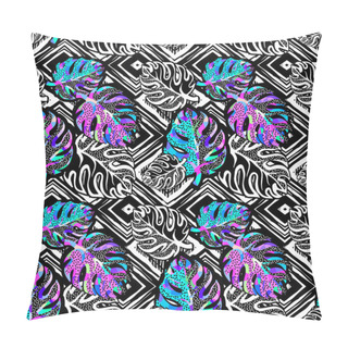 Personality  Palm Leaves Summer Funky Seamless Pattern. Pillow Covers