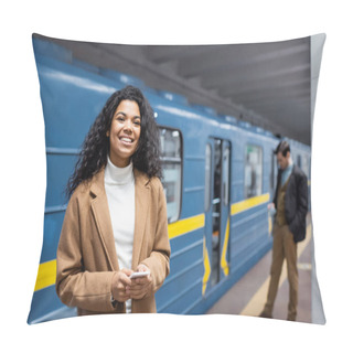 Personality  Happy African American Woman With Smartphone Smiling Near Man And Wagon In Subway On Blurred Background  Pillow Covers