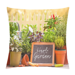 Personality  Herb Garten Pillow Covers