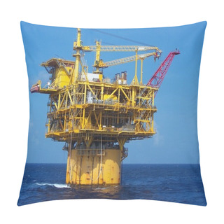 Personality  A Deep-water Floating Oil Platform Pillow Covers