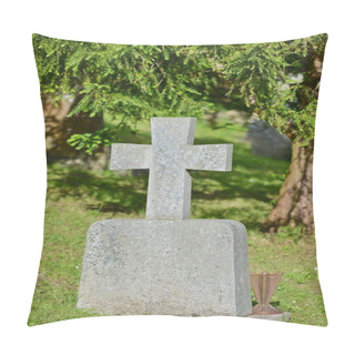 Personality  Tombstone And Christian Cross    Pillow Covers