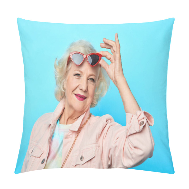 Personality  glamour old woman taking off, putting on sunglasses pillow covers