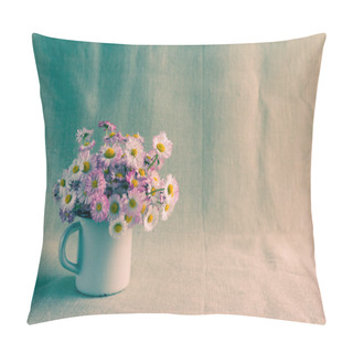 Personality  Still Life Bouquet Daisies Pillow Covers