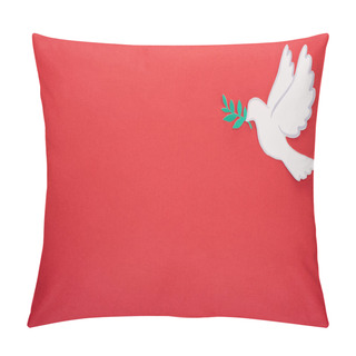 Personality  Top View Of White Dove As Symbol Of Peace On Red Background Pillow Covers