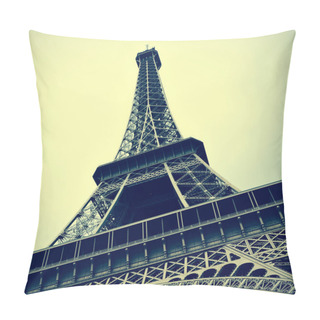 Personality  The Eiffel Tower In Paris, France Pillow Covers