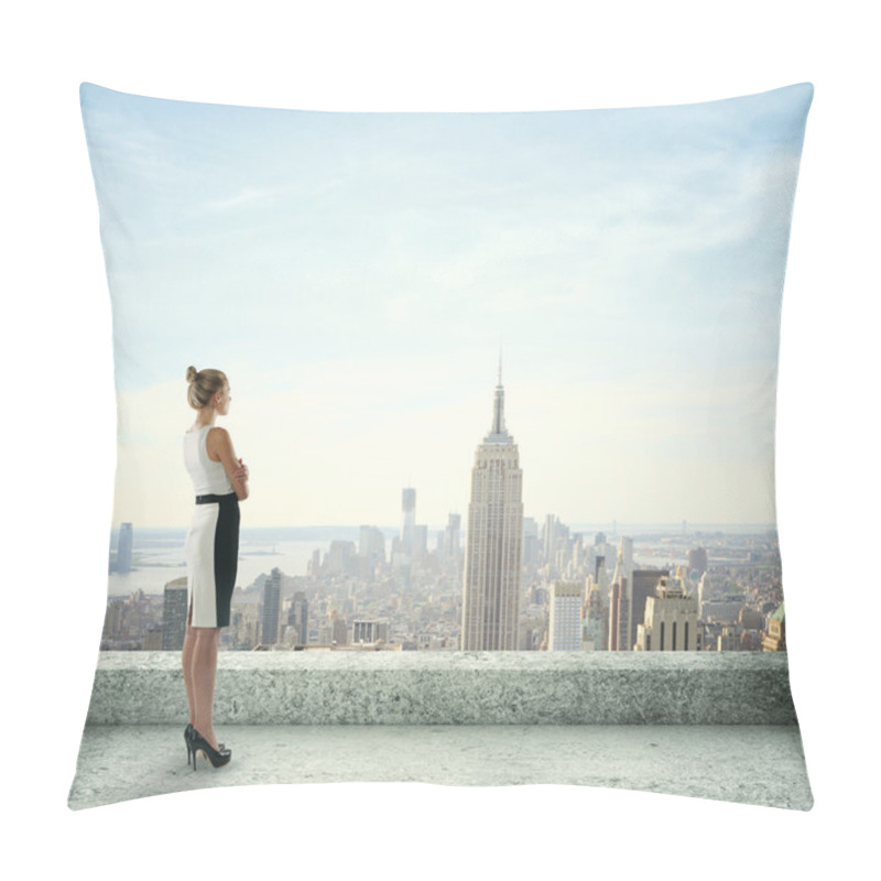 Personality  woman on roof pillow covers
