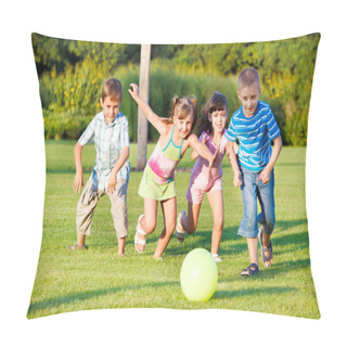 Personality  Boys And Girls Running Pillow Covers