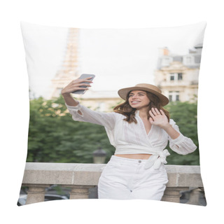 Personality  Smiling Tourist In Sun Hat Having Video Call On Smartphone With Eiffel Tower At Background In Paris Pillow Covers