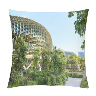 Personality  Singapore-26 FEB 2020:The Esplanade Opera Building. Know Locally As The Hedgehog Or Durian Because Of Shape. Pillow Covers