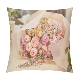 Personality  Bouquet Of Roses And Peonies On Table Pillow Covers