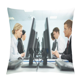 Personality  Rows Of Office Workers Pillow Covers