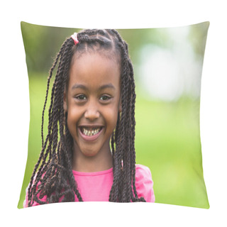 Personality  Outdoor Close Up Portrait Of A Cute Young Black Girl - African P Pillow Covers