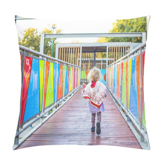 Personality  Running Child Pillow Covers