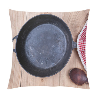 Personality  Empty Black Round Frying Pan And Red Kitchen Napkin On A  Wooden Table, Top View Pillow Covers