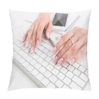 Personality  Woman Typing On Keyboard Pillow Covers