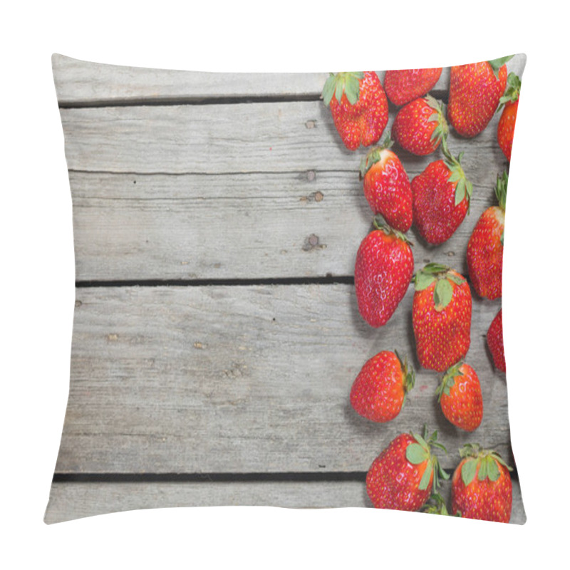 Personality  fresh red strawberries pillow covers