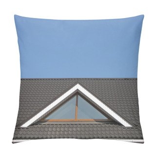 Personality  Brown Tile Roof Construction, Blue Sky Pillow Covers