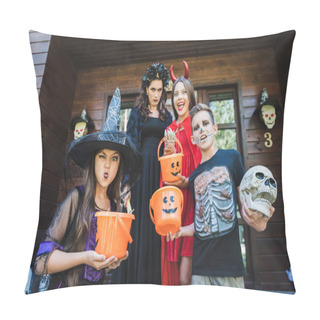 Personality  Family In Spooky Costumes Holding Halloween Buckets And Grimacing At Camera On Cottage Porch Pillow Covers
