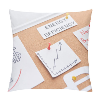 Personality  Paper Cards With Energy Efficiency Text And Increase Chart Pinned On Cork Office Board Pillow Covers