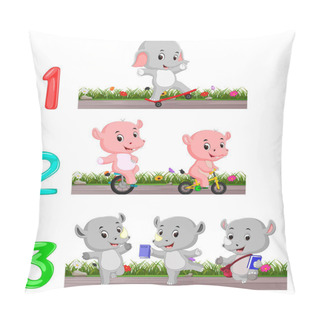 Personality  Counting Numbers With Animals Pillow Covers