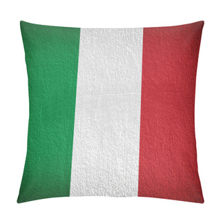 Personality  Italian Flag Printed On Grunge Concrete Wall, National Italian Background  Pillow Covers
