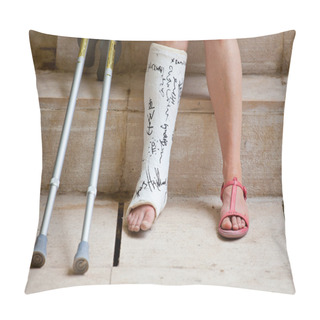 Personality  Woman With Leg In Plaster Pillow Covers