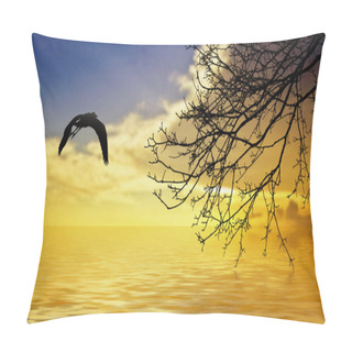 Personality  Flying Bird Pillow Covers
