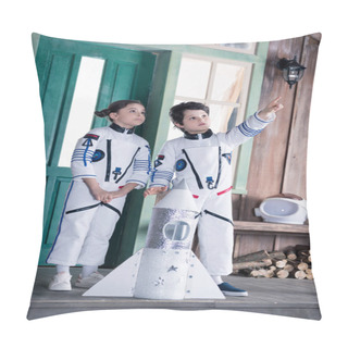 Personality  Children In Astronaut Costumes    Pillow Covers